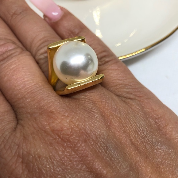 New Arrival!! Statement Maker Pearl Ring- Big and Bold - SZ 6 - Picture 3 of 9